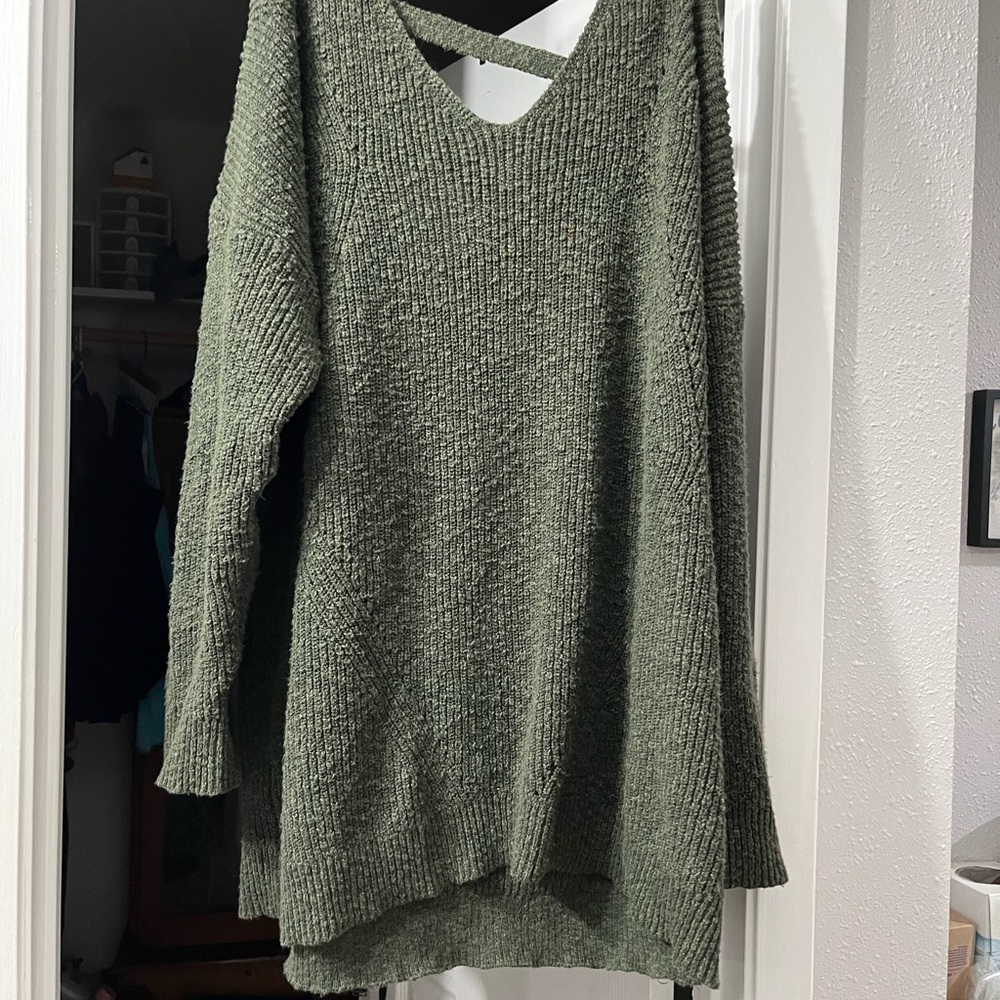 Green oversized sweater